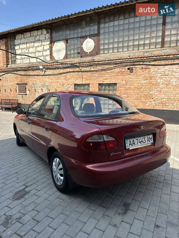 Седан Daewoo Lanos 2006 в Смеле
