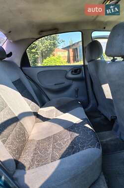 Седан Daewoo Lanos 2004 в 