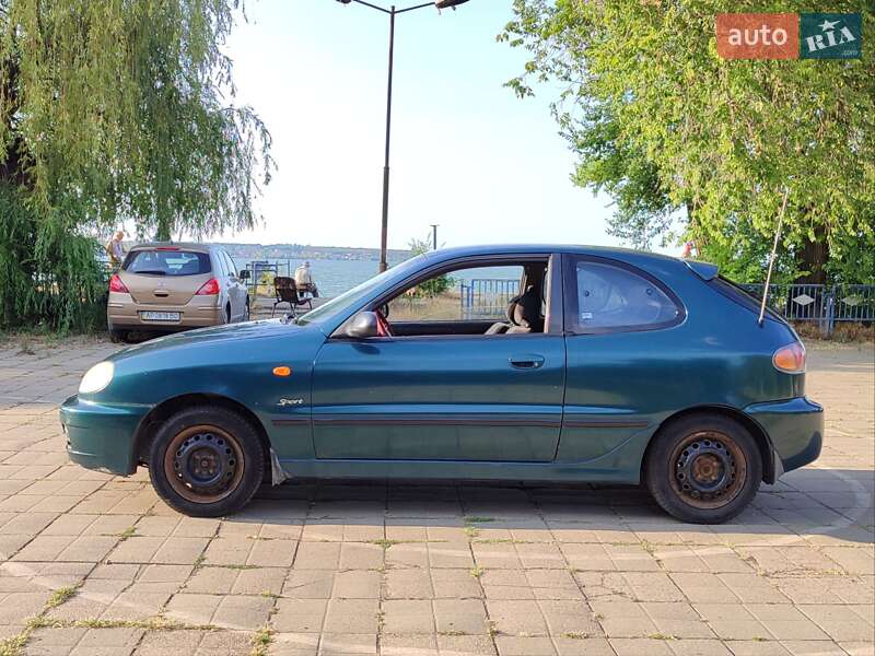 Хетчбек Daewoo Lanos 2001 в Запоріжжі