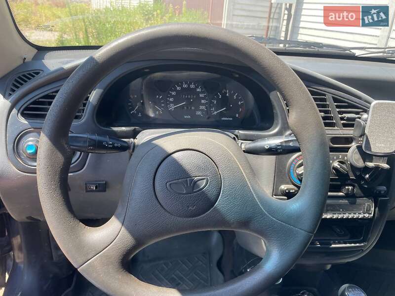 Хэтчбек Daewoo Lanos 2004 в Одессе
