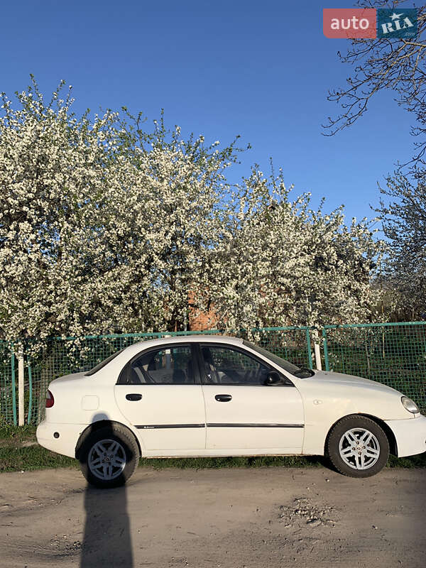 Daewoo Lanos 2003