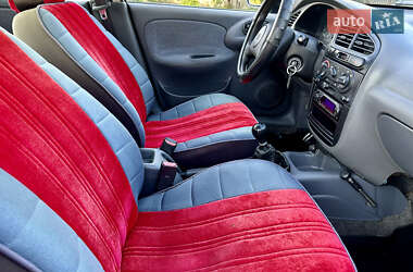 Хэтчбек Daewoo Lanos 2004 в 