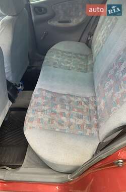 Седан Daewoo Lanos 2002 в 