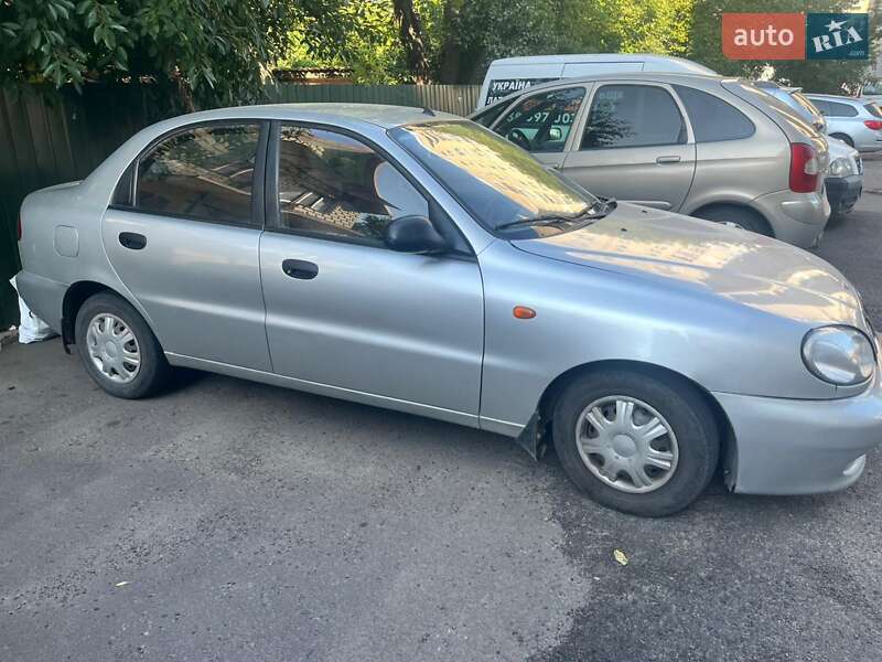 Седан Daewoo Lanos 2006 в Ровно