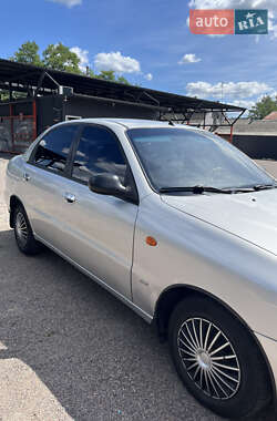 Седан Daewoo Lanos 2004 в 