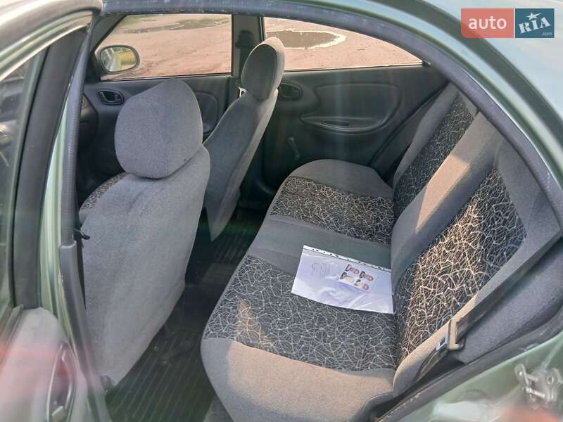 Седан Daewoo Lanos 2010 в Харькове