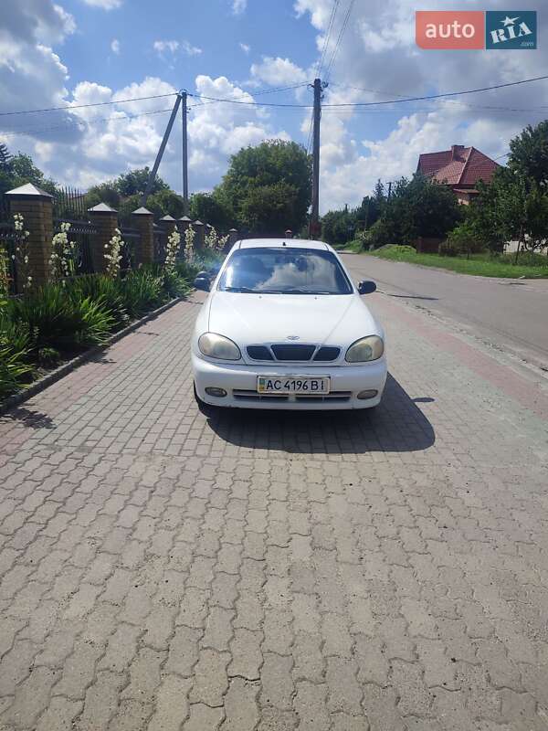 Седан Daewoo Lanos 2004 в Луцке