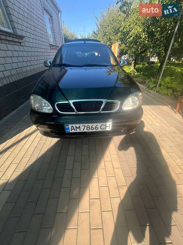 Седан Daewoo Lanos 2008 в Казатине