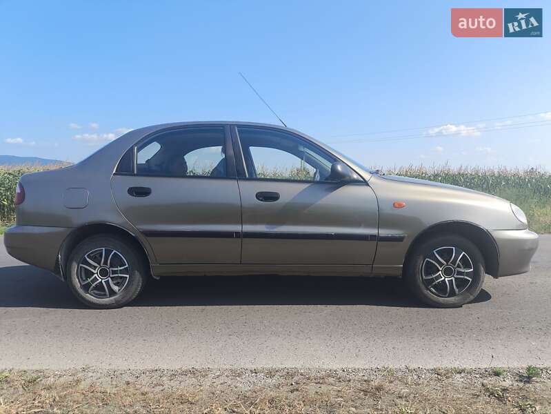 Седан Daewoo Lanos 2004 в 
