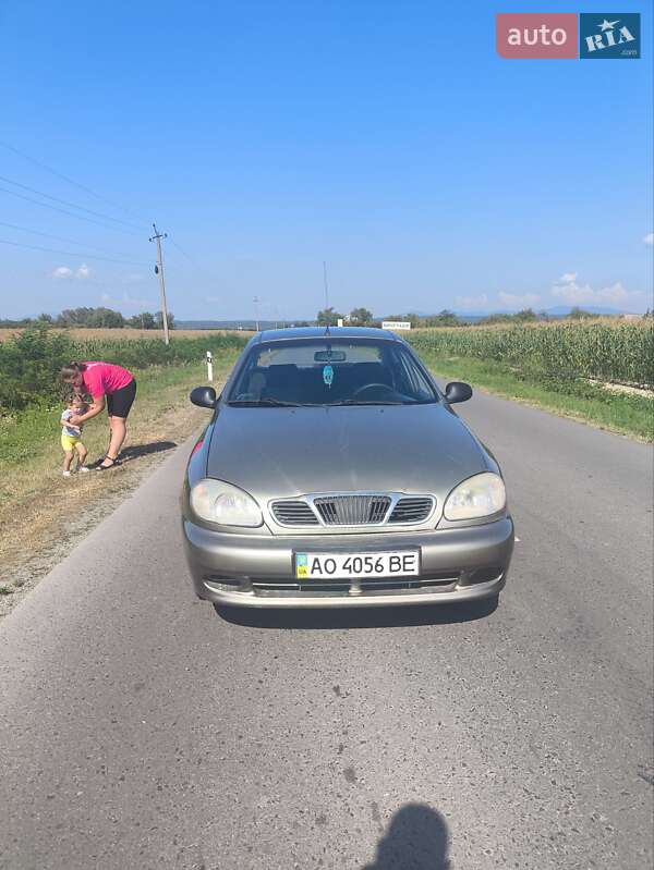 Седан Daewoo Lanos 2004 в Виноградове