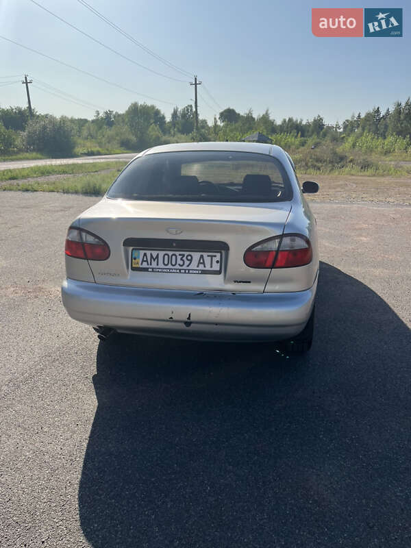 Седан Daewoo Lanos 2005 в Коростене