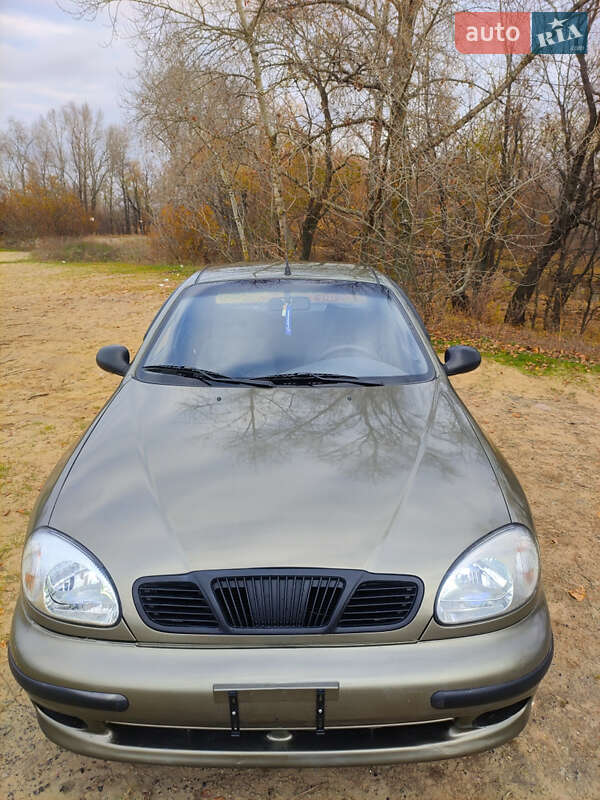 Седан Daewoo Lanos 2004 в Киеве