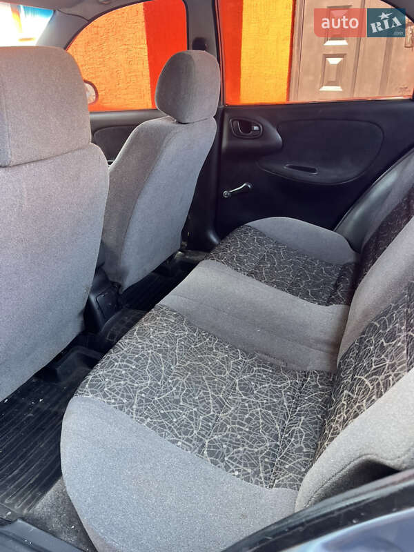 Седан Daewoo Lanos 2008 в Глухове