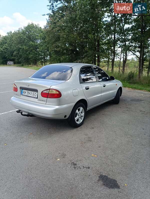 Седан Daewoo Lanos 2003 в Житомире