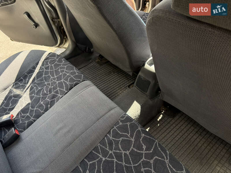 Седан Daewoo Lanos 2002 в Киеве