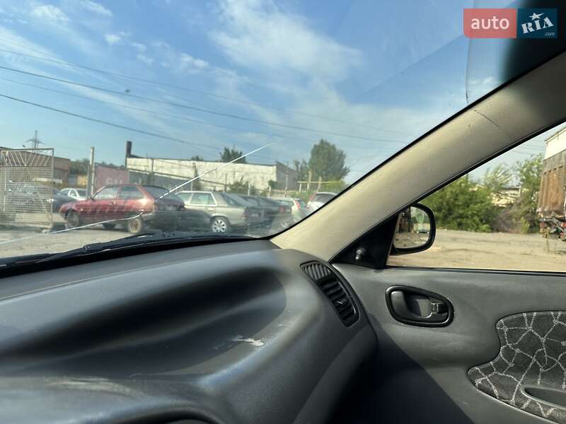 Седан Daewoo Lanos 2003 в Запорожье