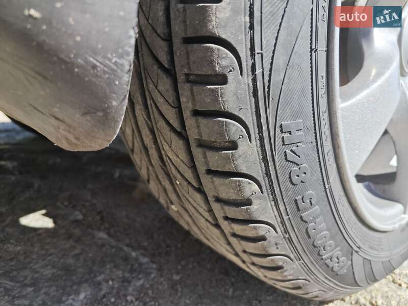 Седан Daewoo Lanos 2000 в Кропивницькому