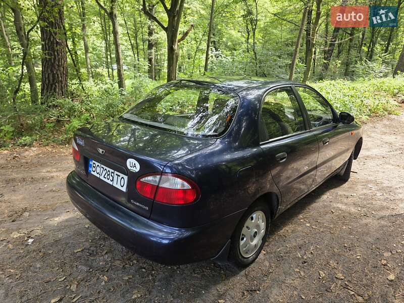 Седан Daewoo Lanos 2003 в Львове