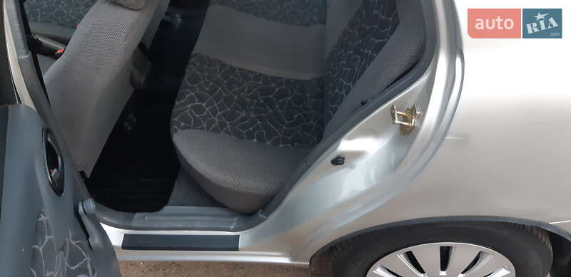 Седан Daewoo Lanos 2003 в Черкассах