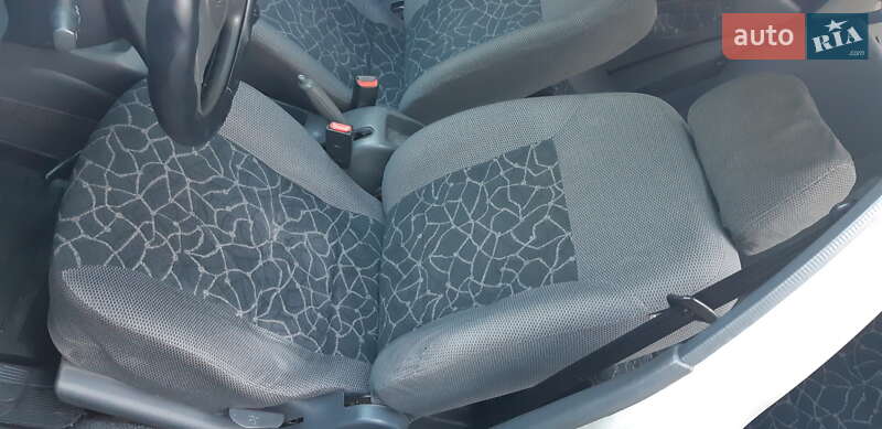 Седан Daewoo Lanos 2003 в Черкассах