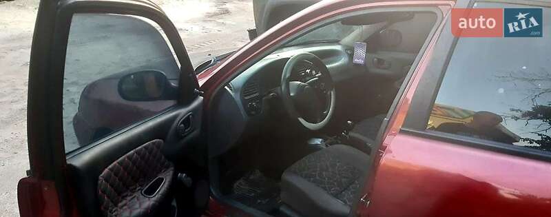Daewoo Lanos 2003
