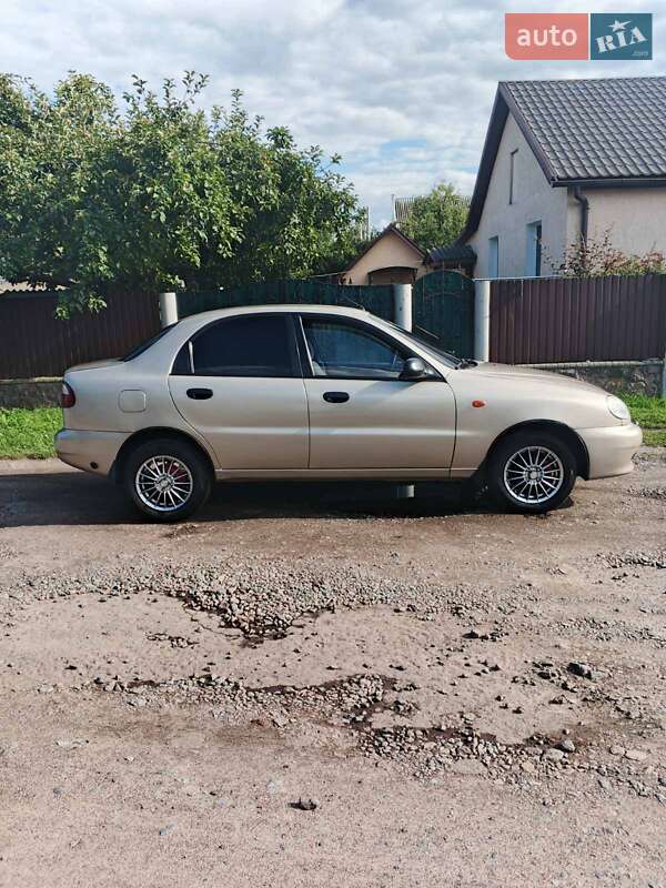 Седан Daewoo Lanos 2007 в Носовке