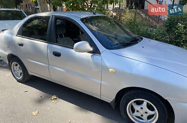 Седан Daewoo Lanos 2013 в 