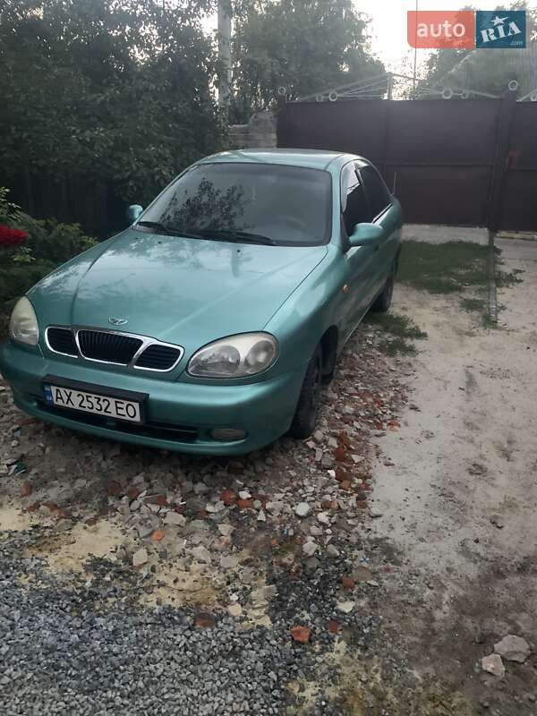 Седан Daewoo Lanos 1998 в 