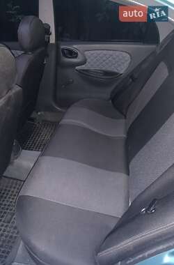 Седан Daewoo Lanos 1998 в 