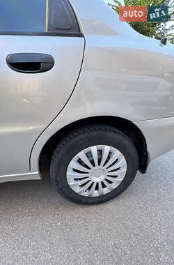 Седан Daewoo Lanos 2001 в 