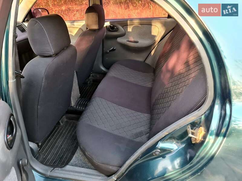 Седан Daewoo Lanos 2004 в Белгороде-Днестровском