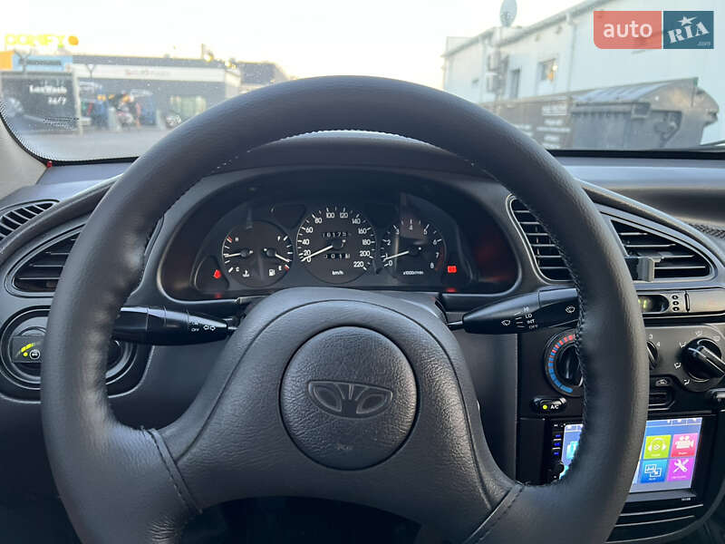 Седан Daewoo Lanos 2003 в Києві