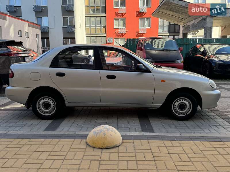 Седан Daewoo Lanos 2008 в Києві