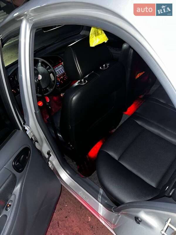 Седан Daewoo Lanos 2006 в Дніпрі