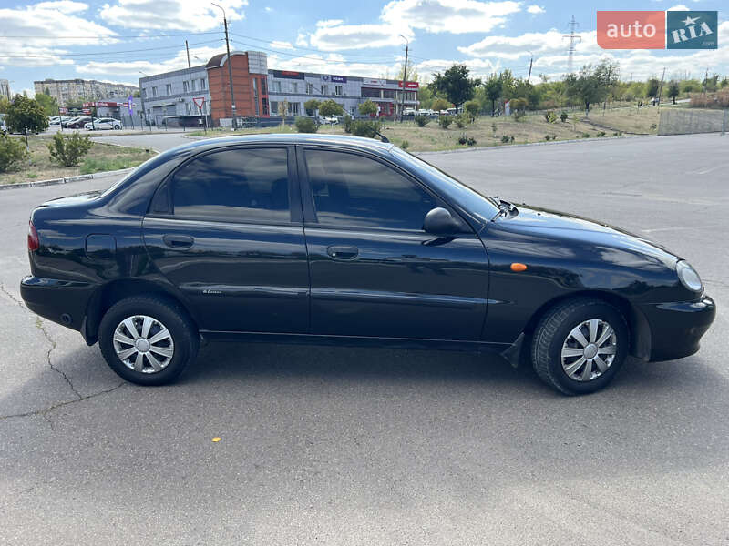 Седан Daewoo Lanos 2009 в Кривом Роге