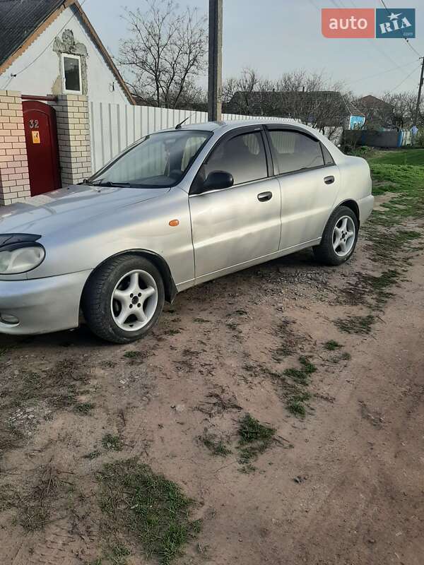 Седан Daewoo Lanos 2005 в Николаеве