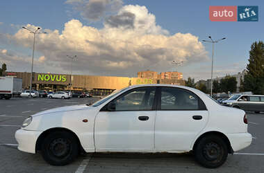 Седан Daewoo Lanos 2001 в 