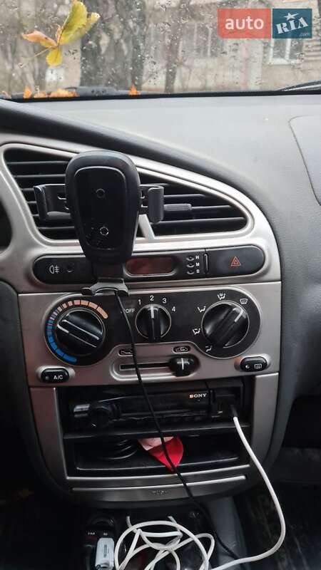 Седан Daewoo Lanos 2005 в Львові