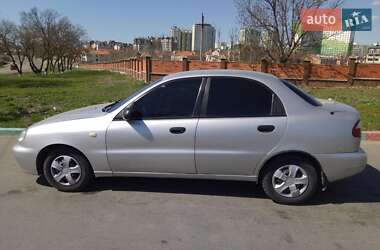 Седан Daewoo Lanos 1999 в 