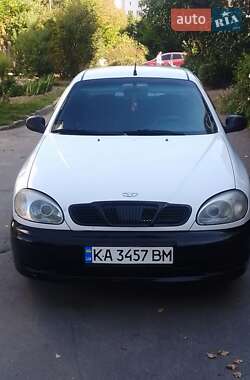 Седан Daewoo Lanos 2002 в Киеве