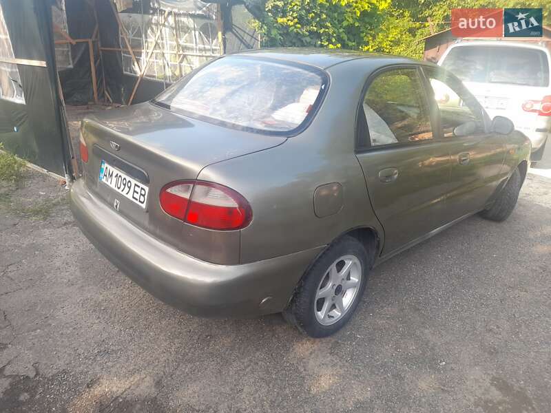 Седан Daewoo Lanos 2006 в Смеле