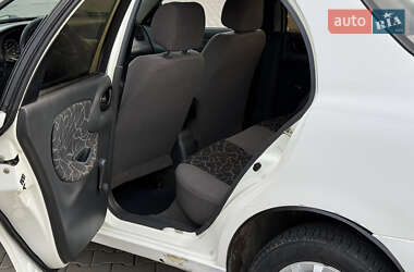 Седан Daewoo Lanos 2002 в 