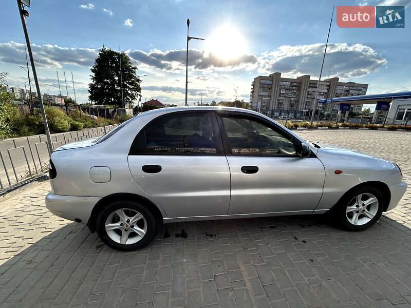 Седан Daewoo Lanos 2004 в Сумах