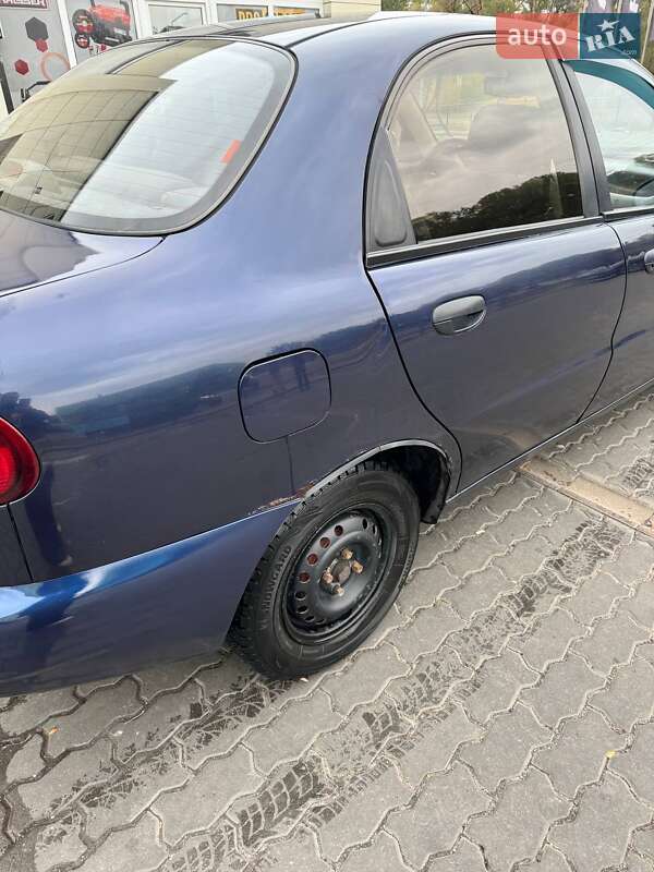 Седан Daewoo Lanos 2006 в Монастирищеві