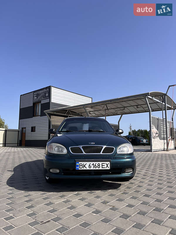 Седан Daewoo Lanos 2003 в Дубровице