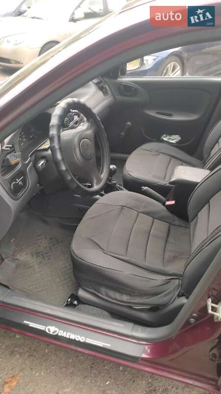 Седан Daewoo Lanos 2010 в Киеве