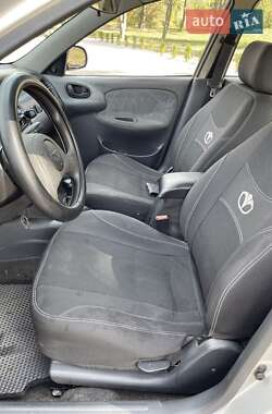 Седан Daewoo Lanos 2004 в 