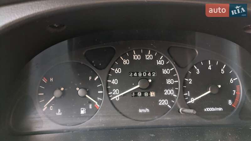Седан Daewoo Lanos 2003 в Харькове