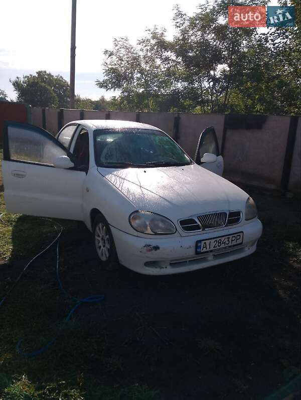 Седан Daewoo Lanos 2003 в Новой Басане
