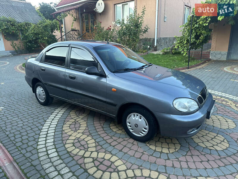 Седан Daewoo Lanos 2008 в Чернівцях